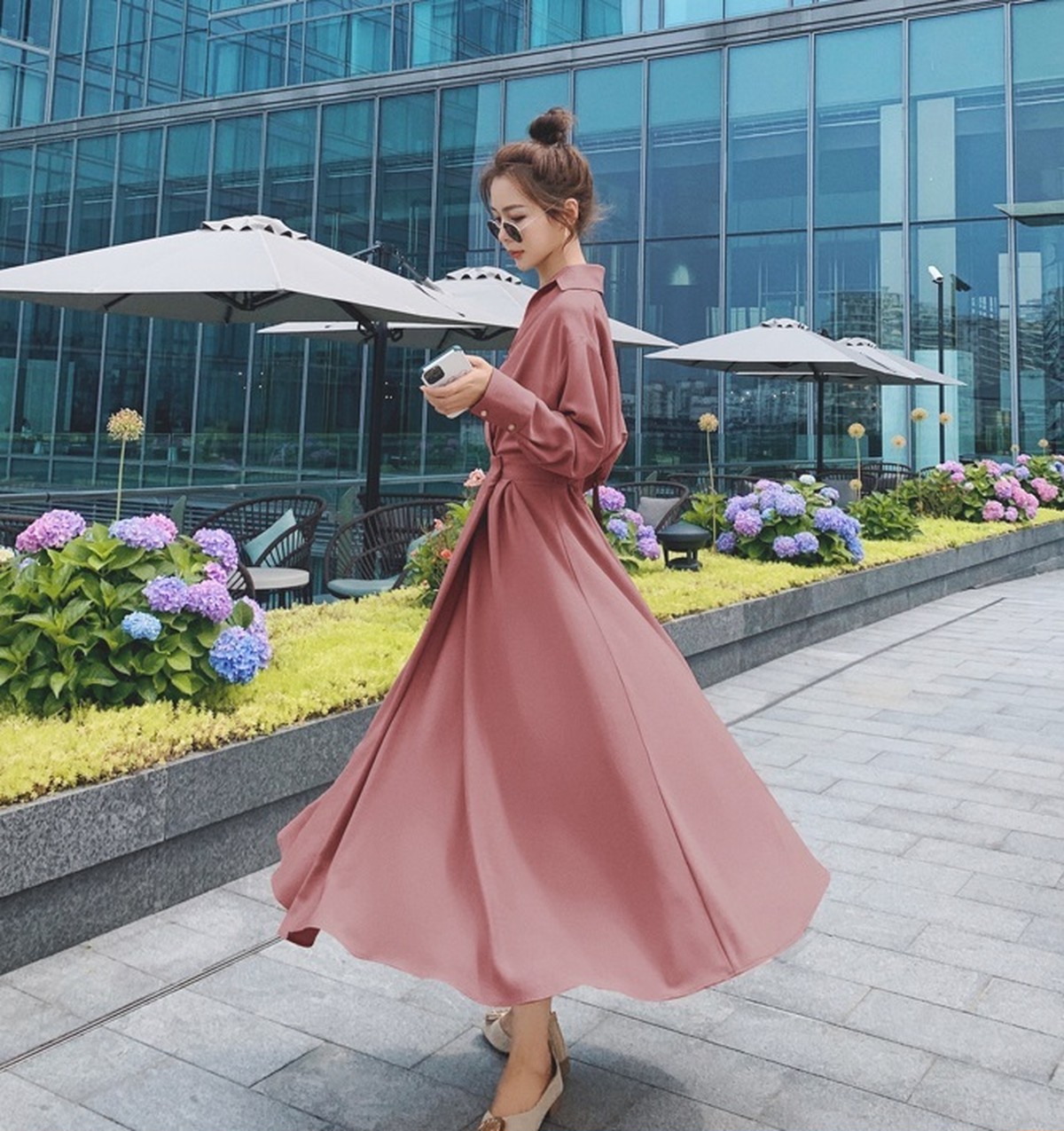 シャツワンピース ロング 長袖 ベージュ ピンク マキシワンピース 21年 春 秋春 春服 きれいめ おしゃれ フレアワンピース お出かけ 無地 オフィス 上品 Hr756 Raxia ラクシア