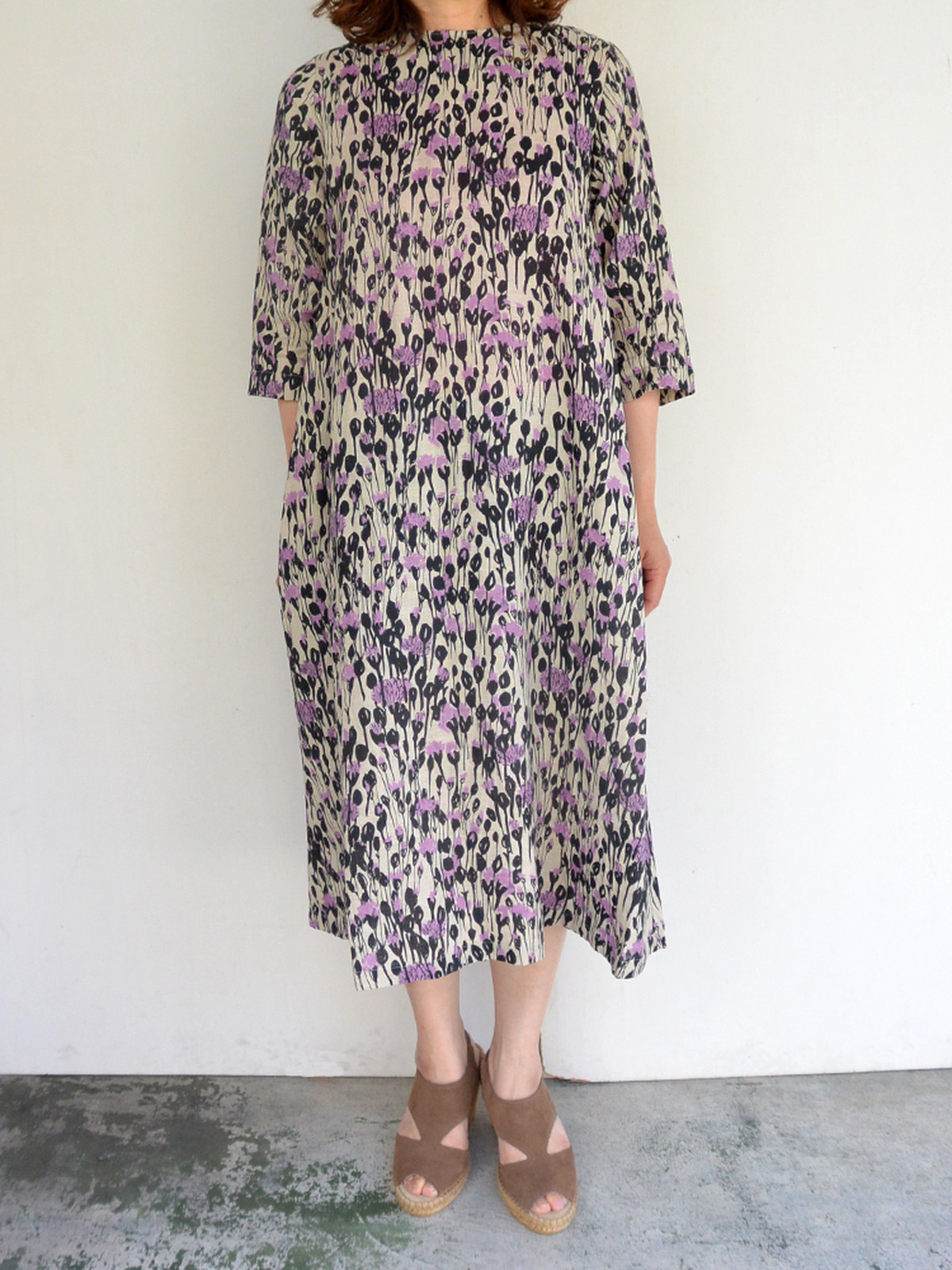 正規取扱店 Ina イナ リネンキャンパス花柄ワンピース 人気商品再入荷