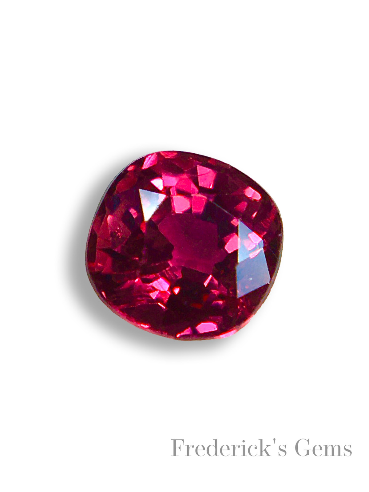 生命力溢れる"緋色"の宝石 0.4ct UP 天然 ルビー ルース | Frederick’s Gems&Jewelry