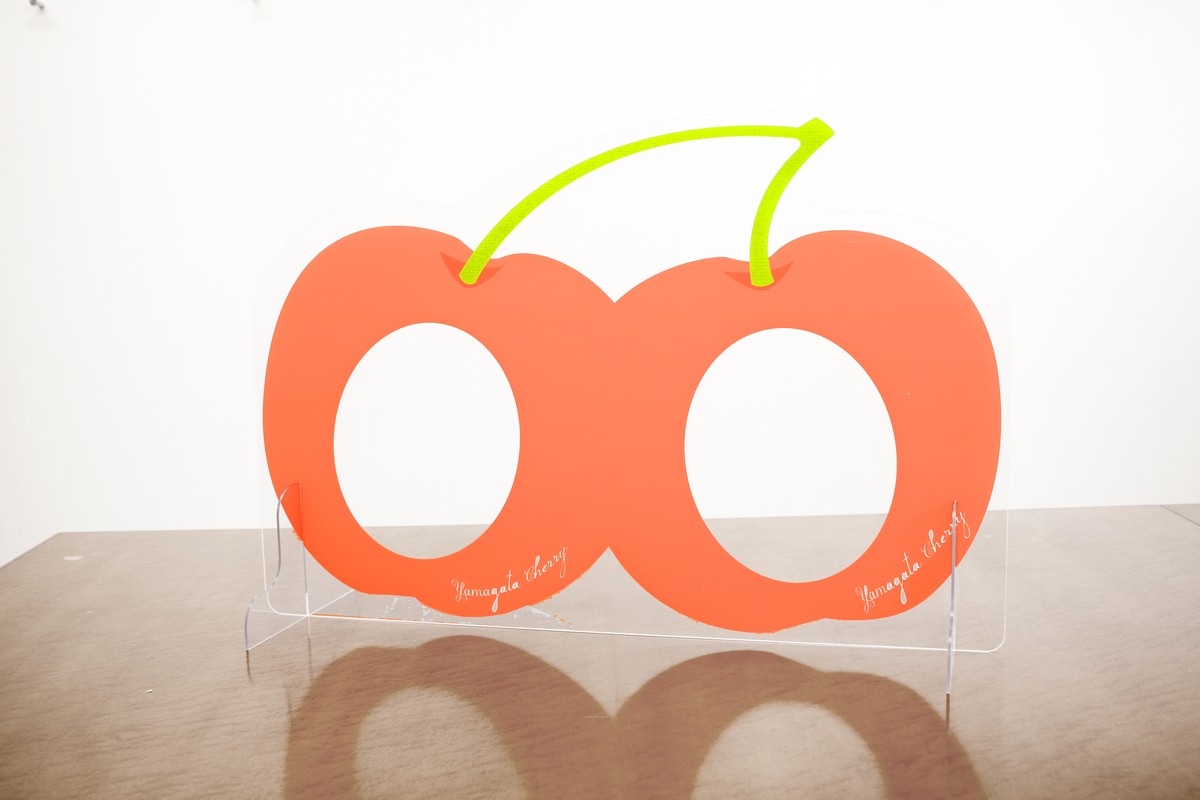 H900xh600 さくらんぼ 顔はめ プリント デザインパーテーション専門店ihana