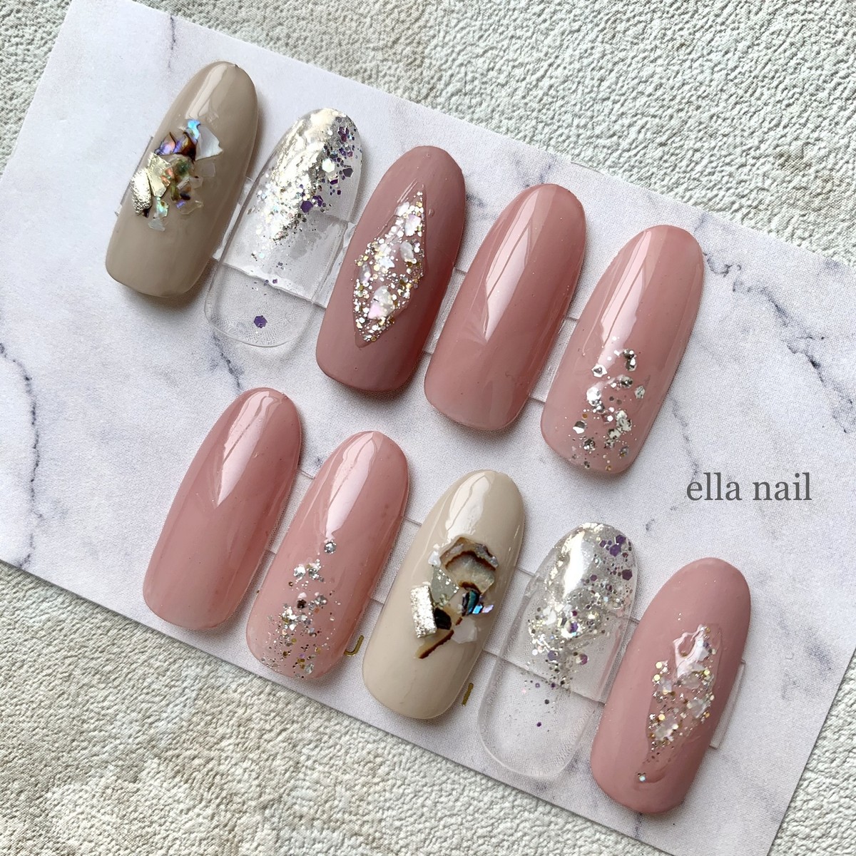 くすみピンクのネイルチップ ネイルチップ Ellanails