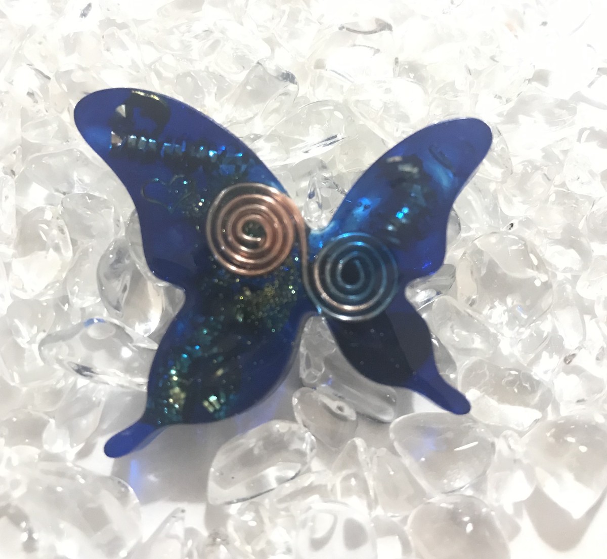 神様の化身 青い蝶 全ての波動をプラスへ導くバタフライリリス エネルギー入れして更にパワーアップしてあります 蝶 月香館 女神のリリス屋 光の渦巻き
