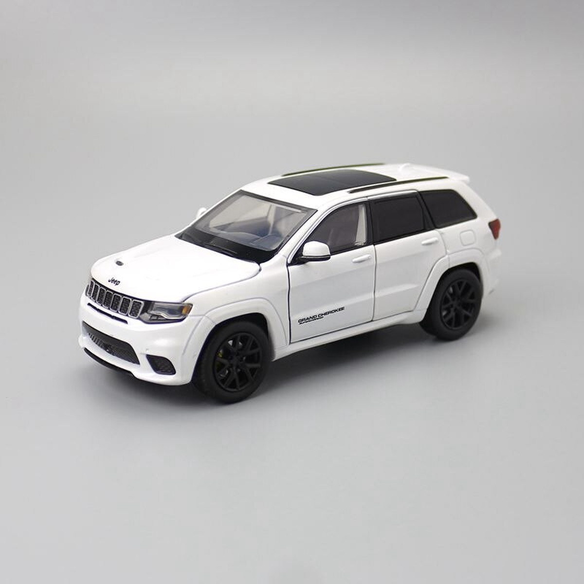 送料無料 1 32 ジープ グランドチェロキー クライスラー 高級suv 白 ホワイト ミニカー ダイキャストカー モデルカー コレクション 人気 Hachinohe Base 1518 送料無料 1 32 ジープ グランドチェロキー クライスラー 高級suv 白 ホワイト ミニカー ダイキャストカー モデルカー コレクション 人気 Hachinohe Base 1518