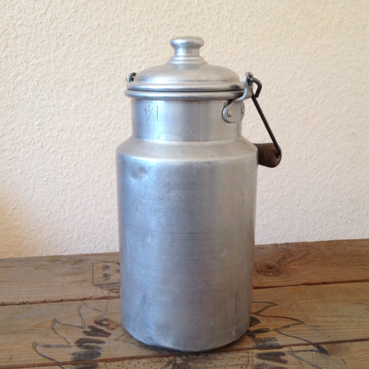 ドイツ アルミの1.5L ミルク缶/ミルクポット .usagi