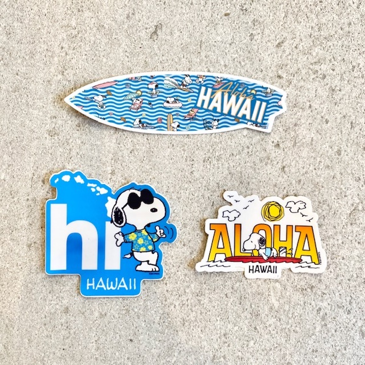 モアナサーフライダー 限定 スヌーピー ステッカー シール Snoopy ピーナッツ Peanuts Moana Surfrider アクセンツ Accents ダイカットステッカー サーフボード アロハシャツ ハワイ ハワイ限定 ハワイ買い付け Hawaii Aloha インポート 海外雑貨 ギフト プレゼント