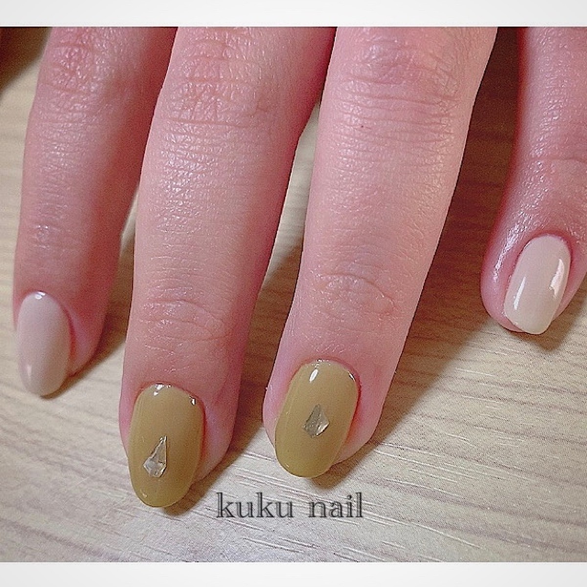 ピスタチオ クリームベージュネイル Kuku Nail