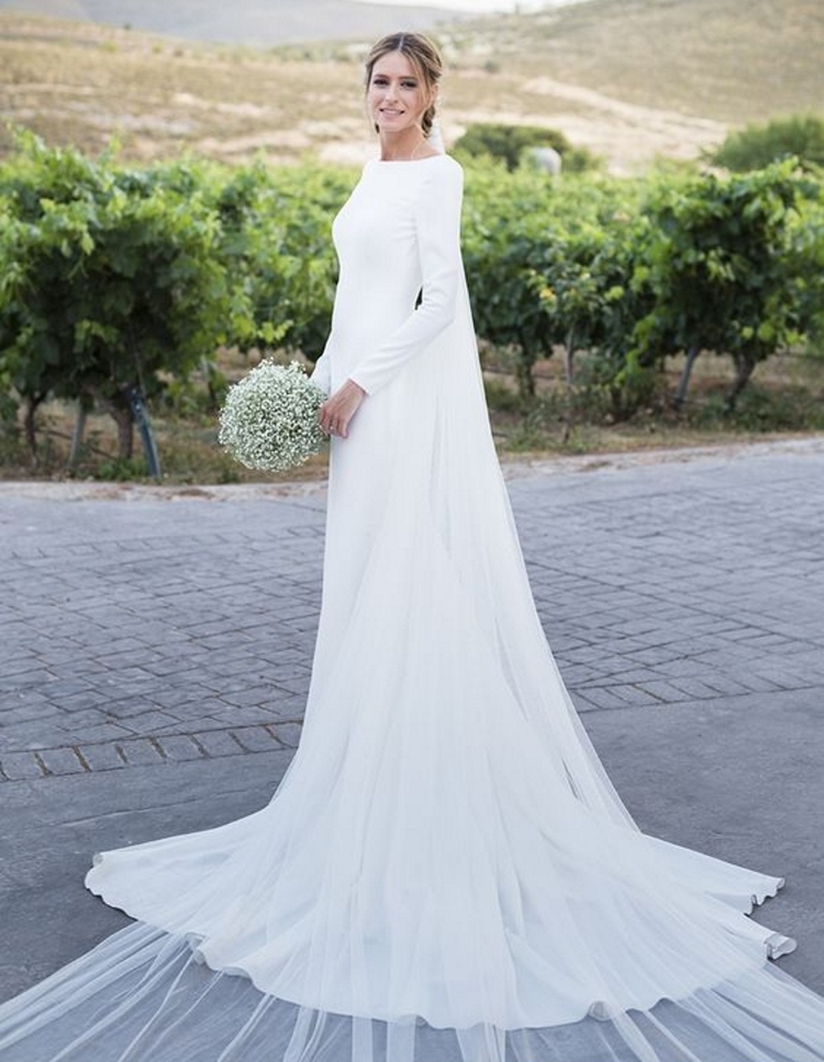 21年レディースファッション福袋 ウェディングドレス ロングトレーン ホワイト ガーデンウェディングにも シンプル エレガントなドレス 結婚式 N305 披露宴 ウエディングドレス Www Theashleycentre Co Uk