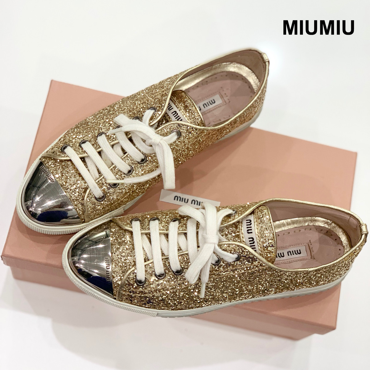 今だけ限定価格 美品 ミュウミュウ グリッター ビジュー スニーカー フラットシューズ 新しい到着 Kotsadoroiladas Gr