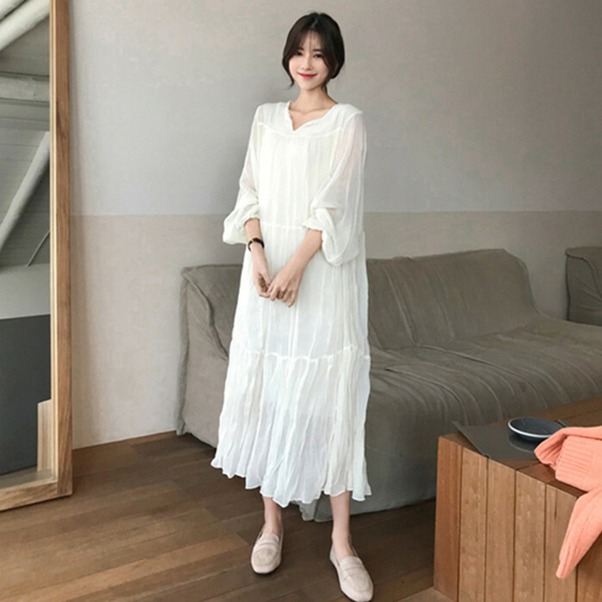 春ワンピ 白ワンピ シフォン 柔らか マタニティワンピース ロング丈 ミモレ丈 Vネック 長袖 白 無地 シンプル フリーサイズ 春物 秋物 Mamafuku