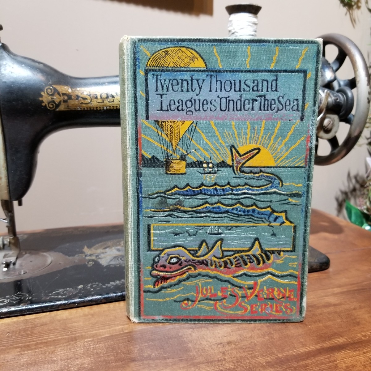 海底2万マイル ノーチラス号の冒険 古書 洋書 ディズニー 異世界の道具屋 By Alice Blanche