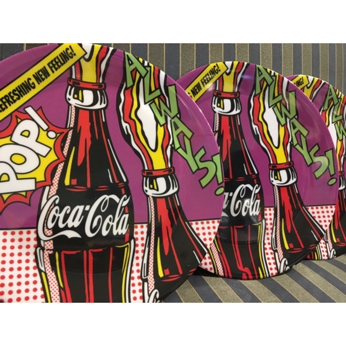 コカ コーラ Coca Cola メラミンプレート皿 Mサイズ アメコミpop調 マンケーブストア Man Cave Store ガレージ アメリカン雑貨 ホットドッグ 美容室