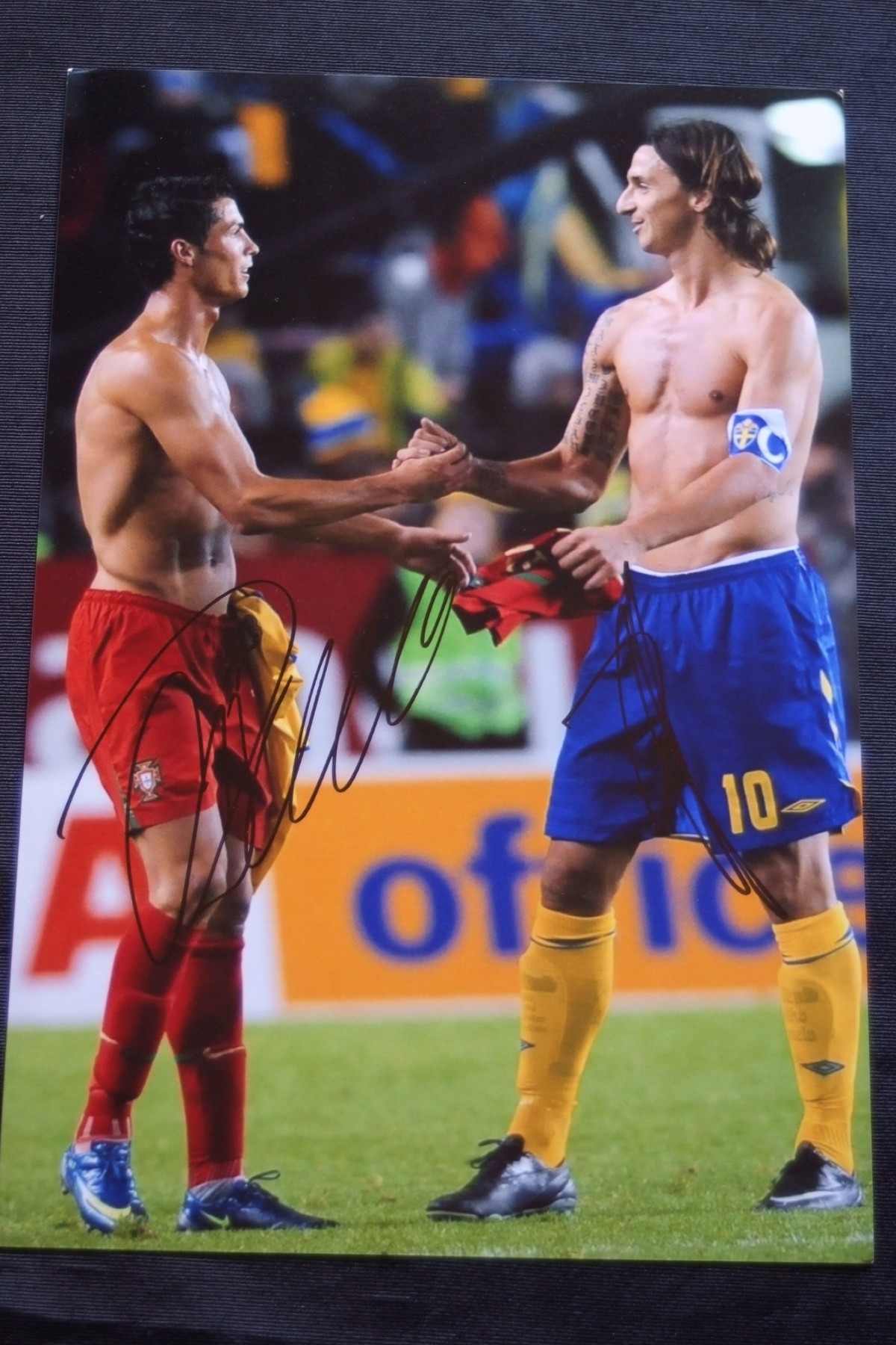 Cristiano Ronaldo Zlatan Ibrahimovic Signed Photo ロナウドとイブラヒモビッチの直筆サイン入り写真 Celebcity