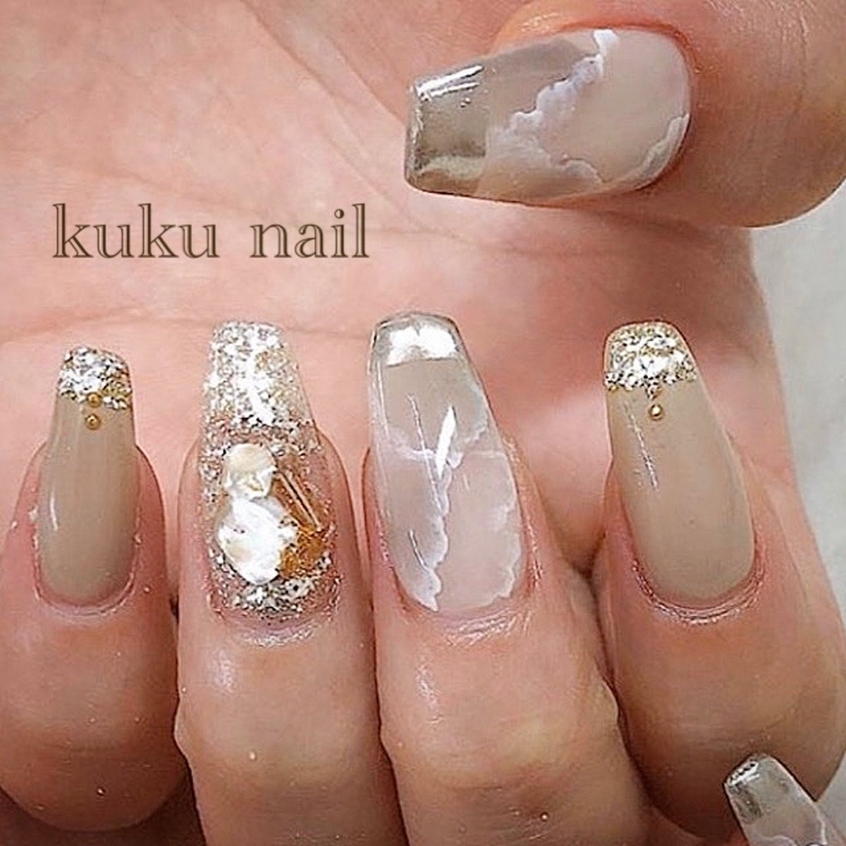 キラキラミラーニュアンスネイル ベージュ Kuku Nail