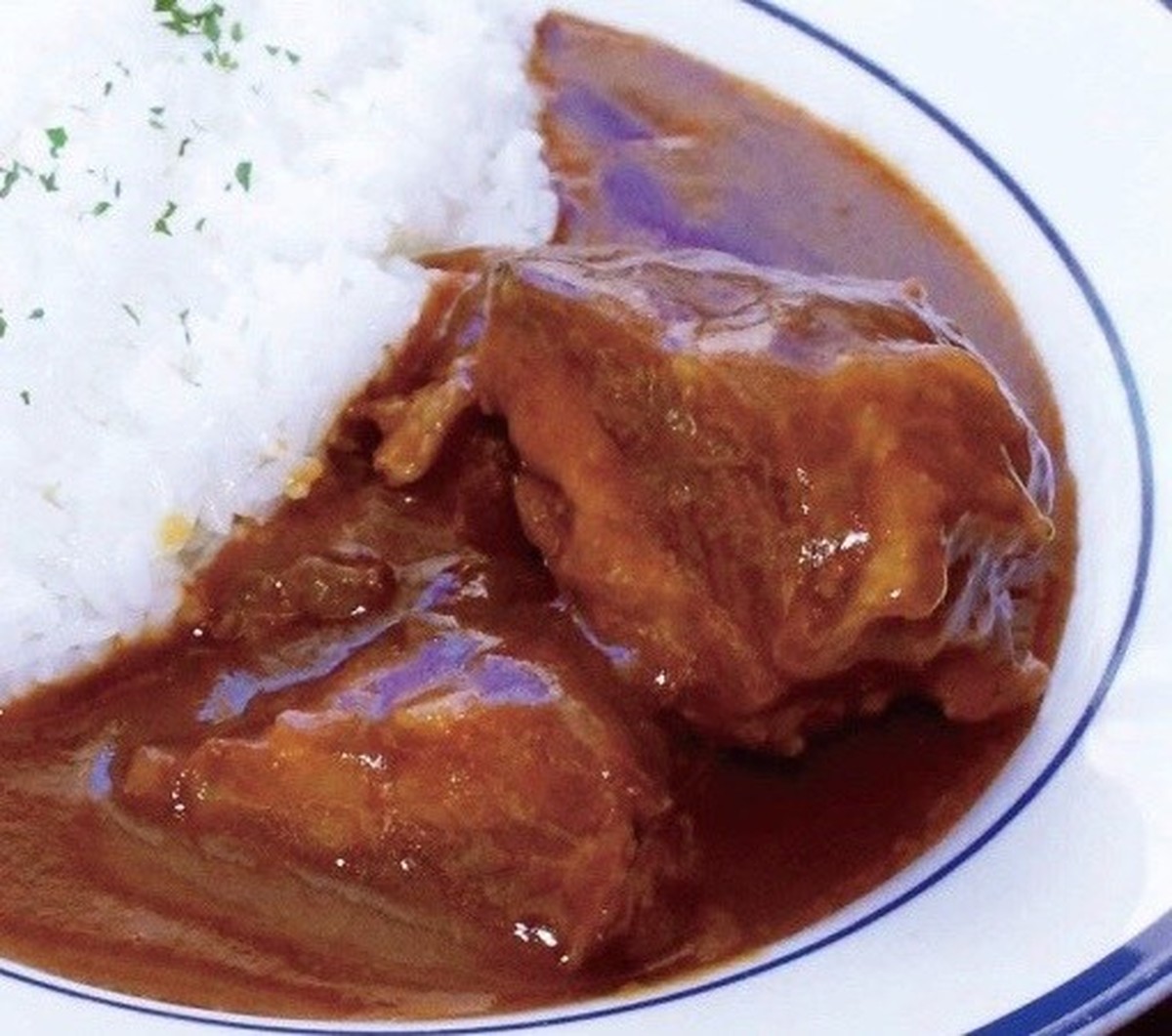 コロナ支援 冷凍 お肉屋さんのゴロっと和牛煮込みカレー 250g ４p 新宿 Waigaya