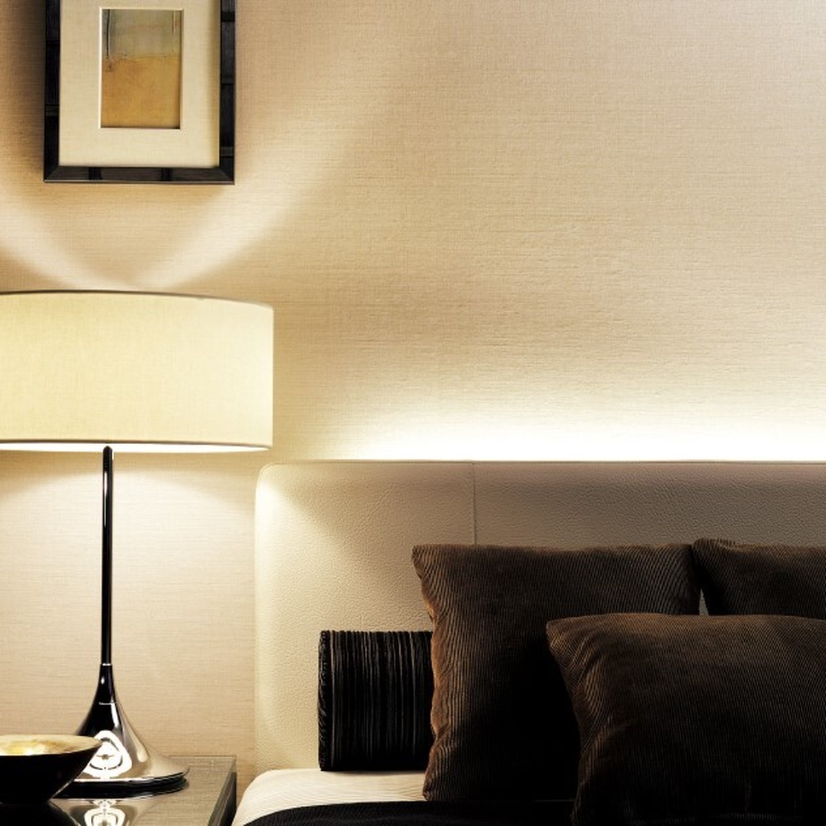 在庫限り シンプルなベージュ壁紙 約3ｍ Gloss