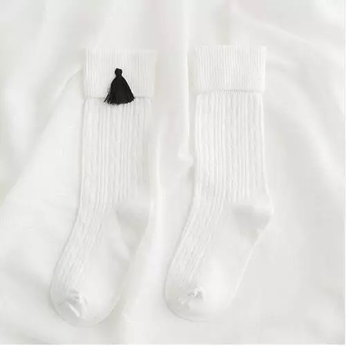 かわいいタッセル付き キッズハイソックス 白 女の子 靴下 ガールズ 子ども用 インポート子ども服 Hikari