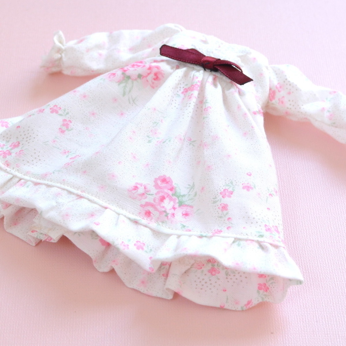 22cmドールサイズ 花柄ワンピース りんごぽんのおみせ