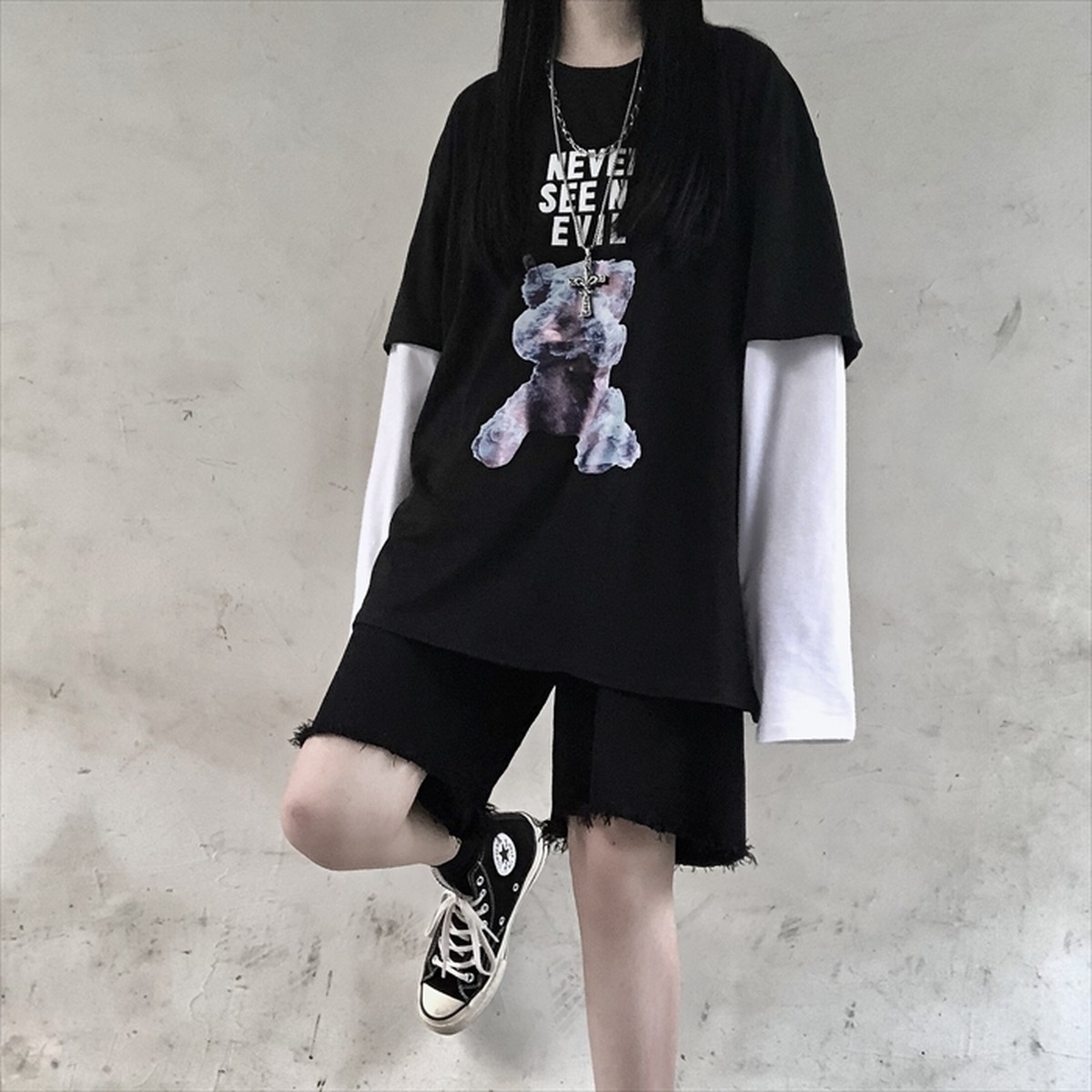 ゴスロリ ｔシャツ 長袖 レイヤー風 ビッグシルエット 病み可愛い くまキャラプリント 原宿系 ブラック ホワイト オルチャン Dressyなファッション モード ゴスロリのお店 Ladies Fashion Seasonz