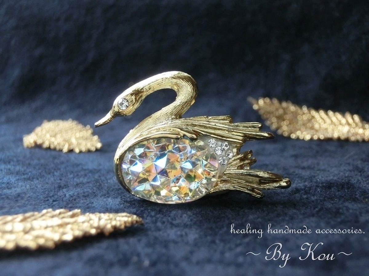 幸運の象徴 Vintage Swan Brooches By Kou