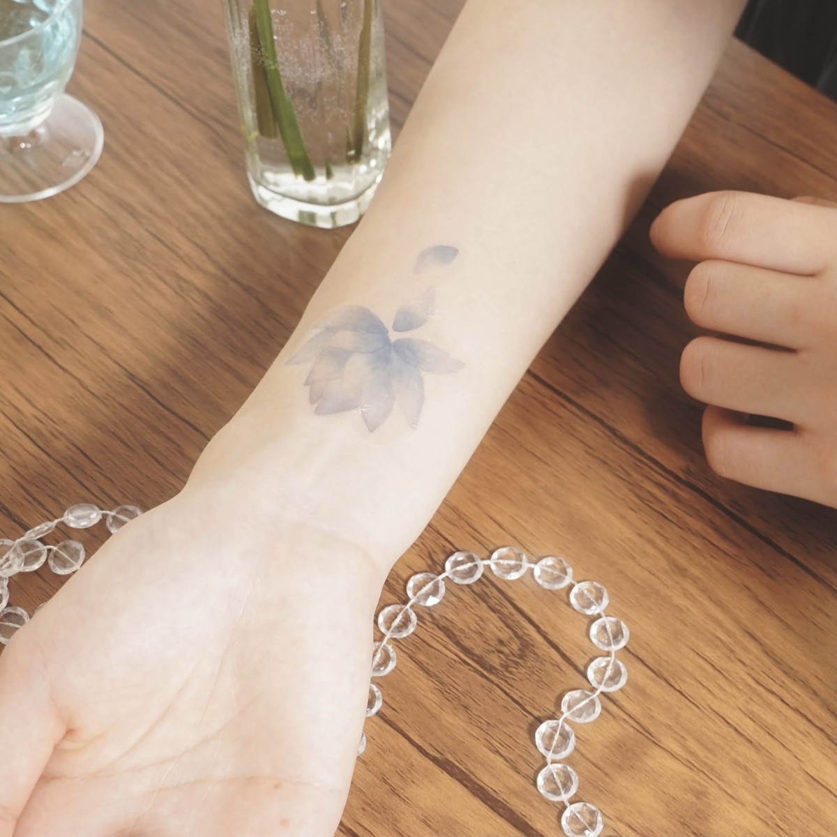 蓮の花のタトゥーシール Mei Mei 迷々