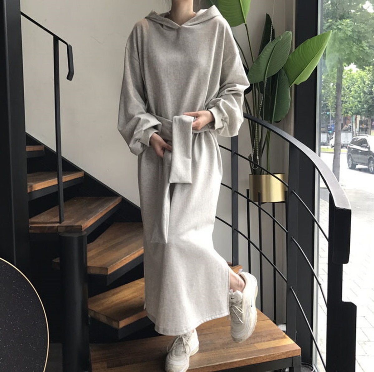 ナチュラル 黒 ワンピース 長袖 ロング丈 フード付き ウエストベルト リボン 大人可愛い モード系 代 30代 原宿系 韓国 オルチャン 大人きれいな私を叶える Marriages