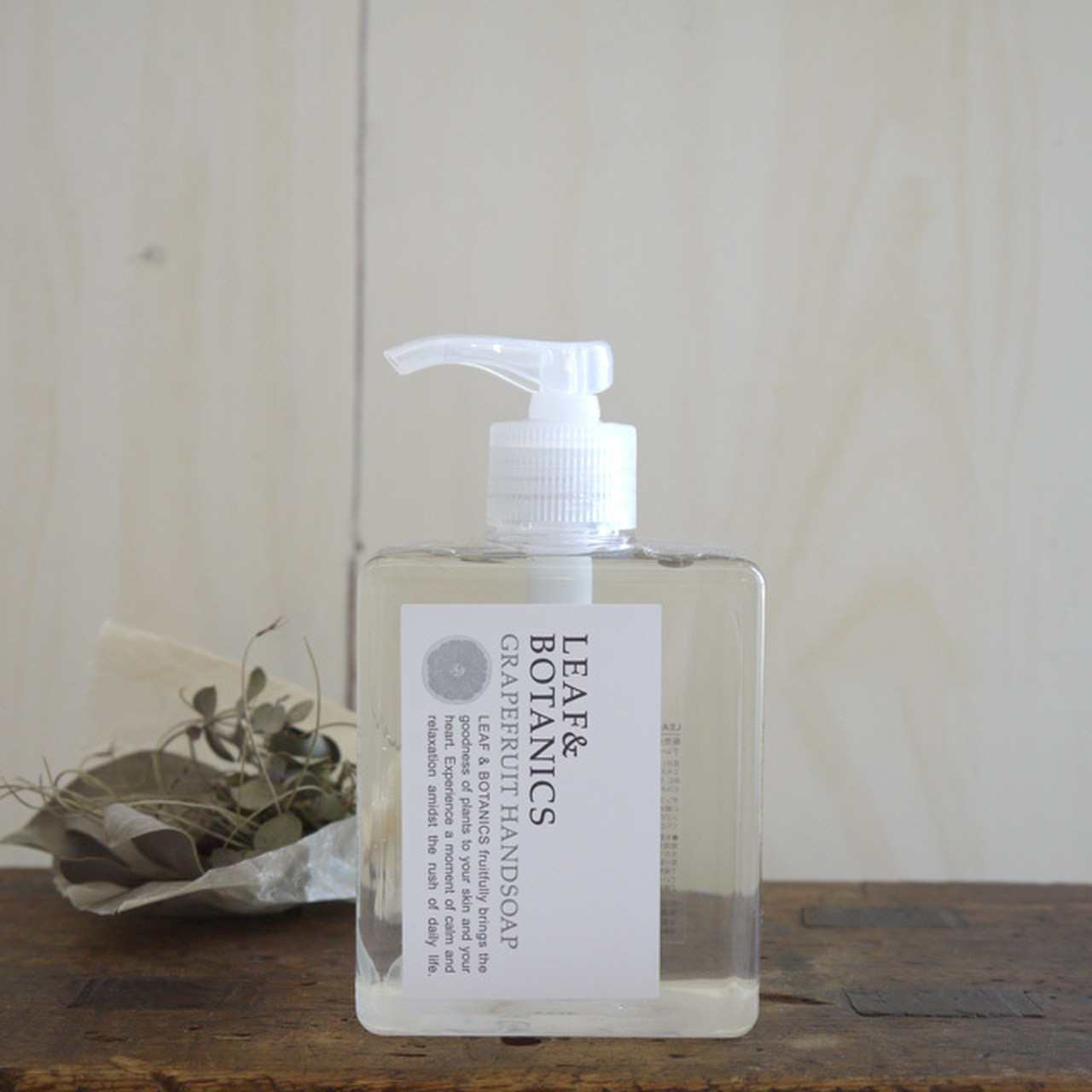 <松山油脂 LEAF&BOTANICS>ハンドソープ グレープフルーツ