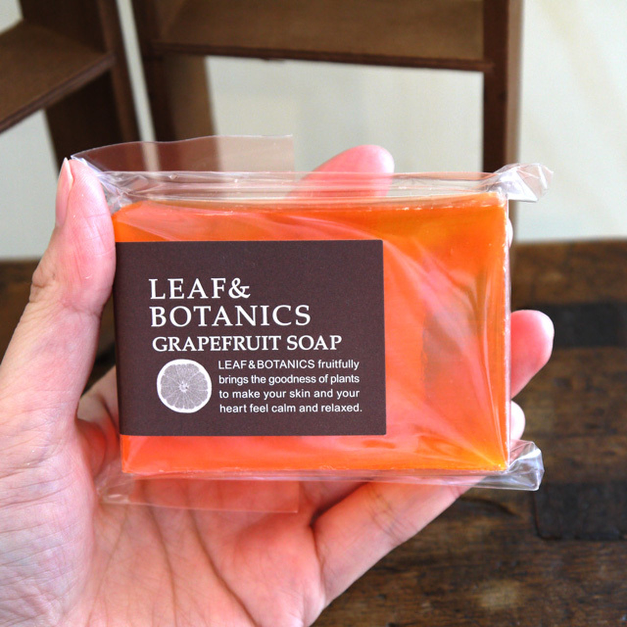 <松山油脂 LEAF&BOTANICS>マザーソープ グレープフルーツ
