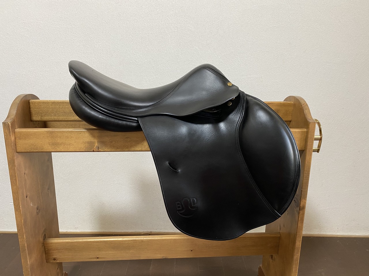 障害鞍 総合鞍 格安 馬具 アウトレット 中古鞍 乗馬用品 カケハムポニークラブ