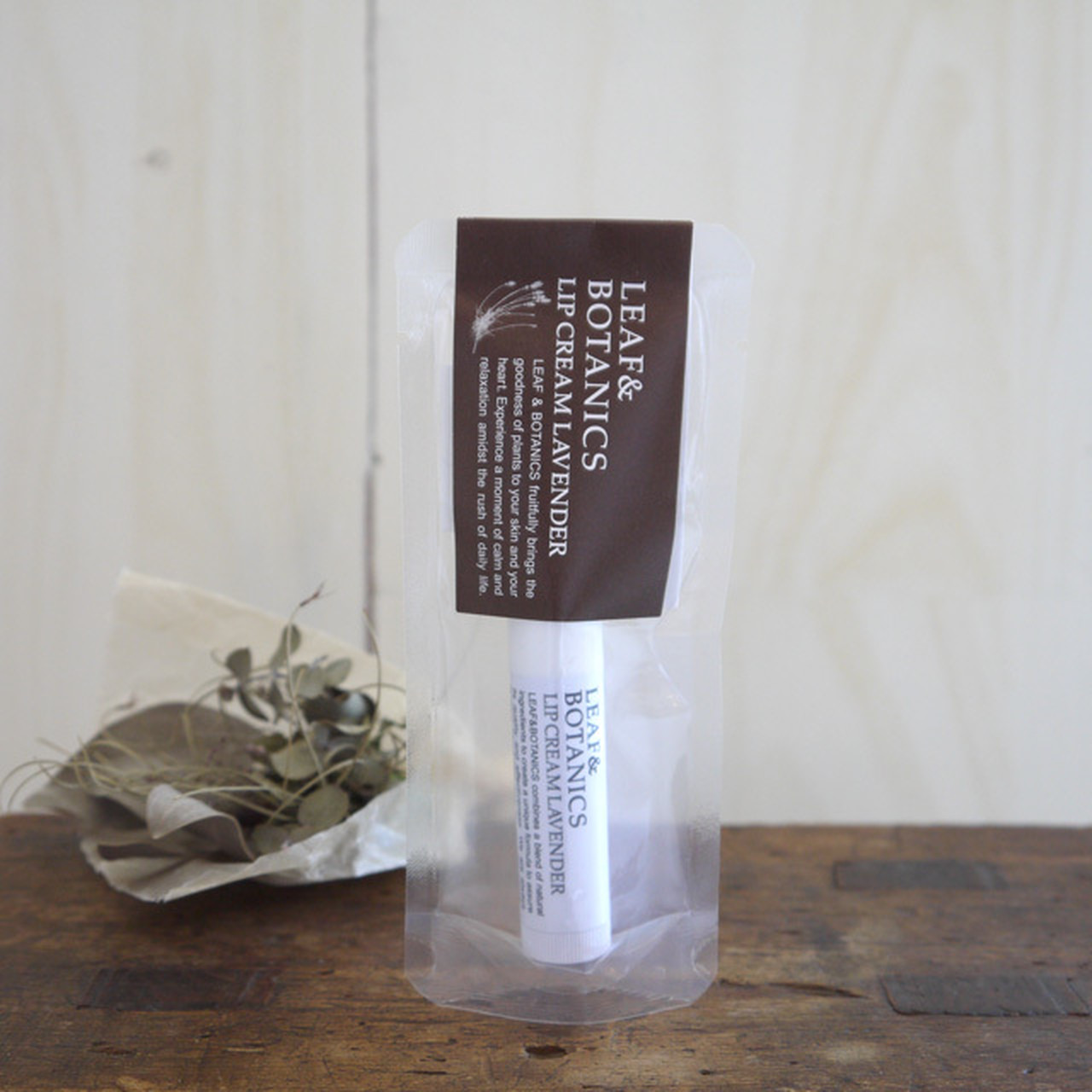 <松山油脂 LEAF&BOTANICS>リップクリーム ラベンダー