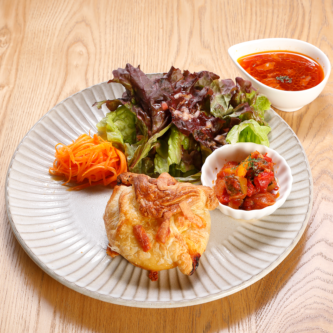 チキンミートパイBOX