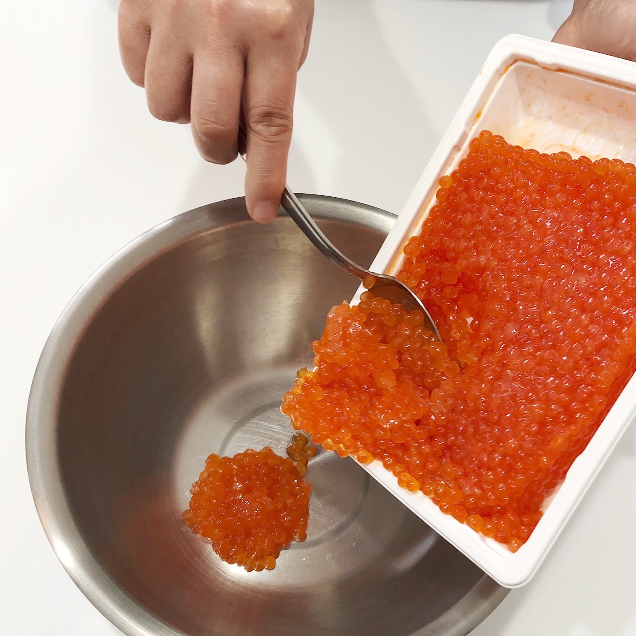 北海道産 生冷いくら(自家製いくら醤油漬用の秋鮭卵)