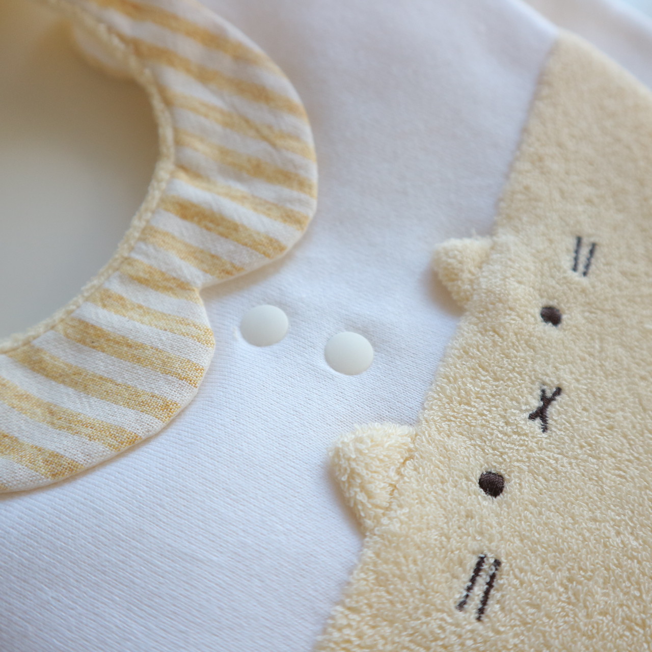 新つみきどうぶつのおめかしbib(ひなた)