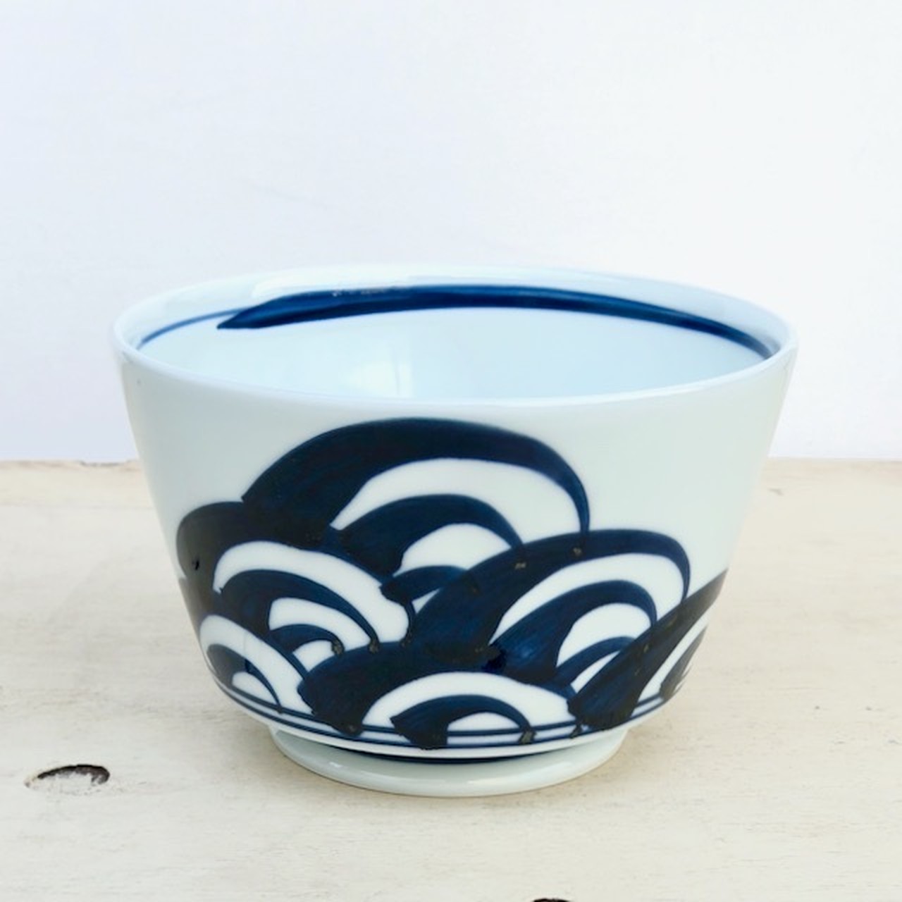 波佐見焼 一誠 イージー丼 青海波 波佐見焼 食器 北欧 おしゃれ 麺鉢 ラーメン鉢 うどん鉢 どんぶり 和風 和柄 スタッキング 波佐見焼 Natural69 小鹿田焼 やちむん 東京自由が丘 暮らしの民芸 那かむた Webストア