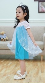 ラスト1 なりきりエルサワンピース シャンデリア柄 Chelice Collection