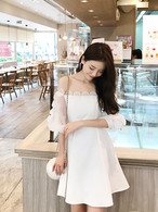 ワンピース オフショルダー 透け感 ひざ下 シフォン袖 フレアワンピース 白 シースルー シフォン 大人ガーリー シャーリング Happy Toon