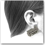 カミソリピアス