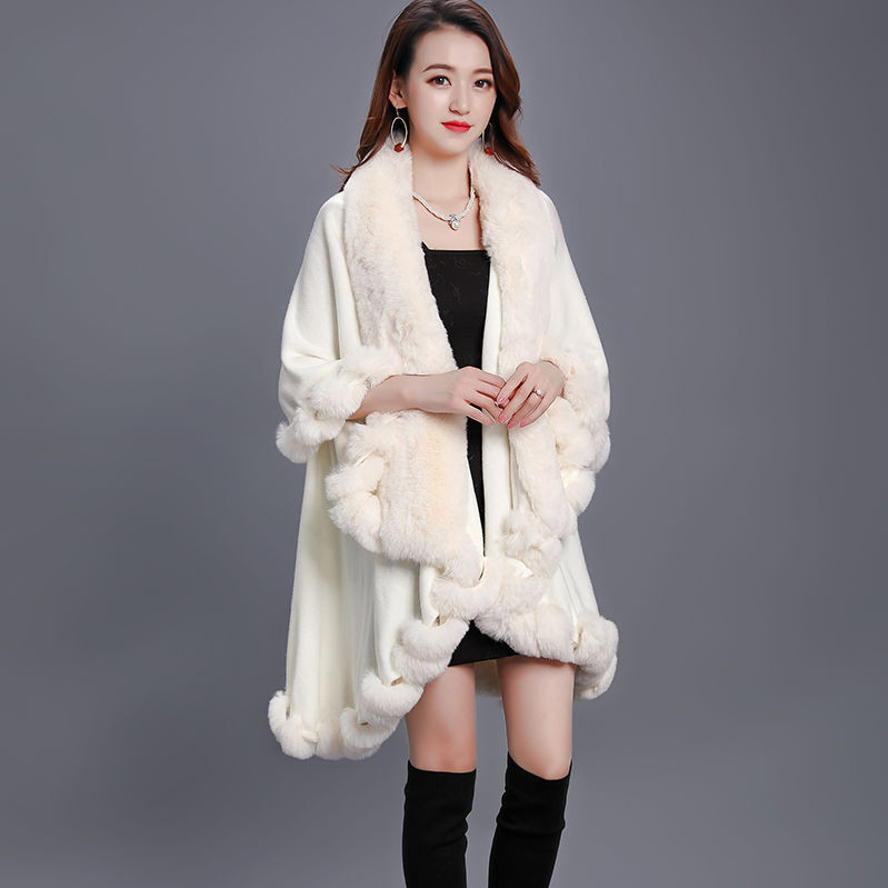 ポンチョは今季秋冬のトレンド ラビットファー付きポンチョカーディガンのおすすめコーデ Select Shop Skry スクリー