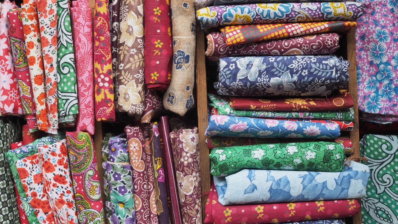 インドよりおかえり 骨董屋でみつけた日本の生地のハギレ Chahat Online Store