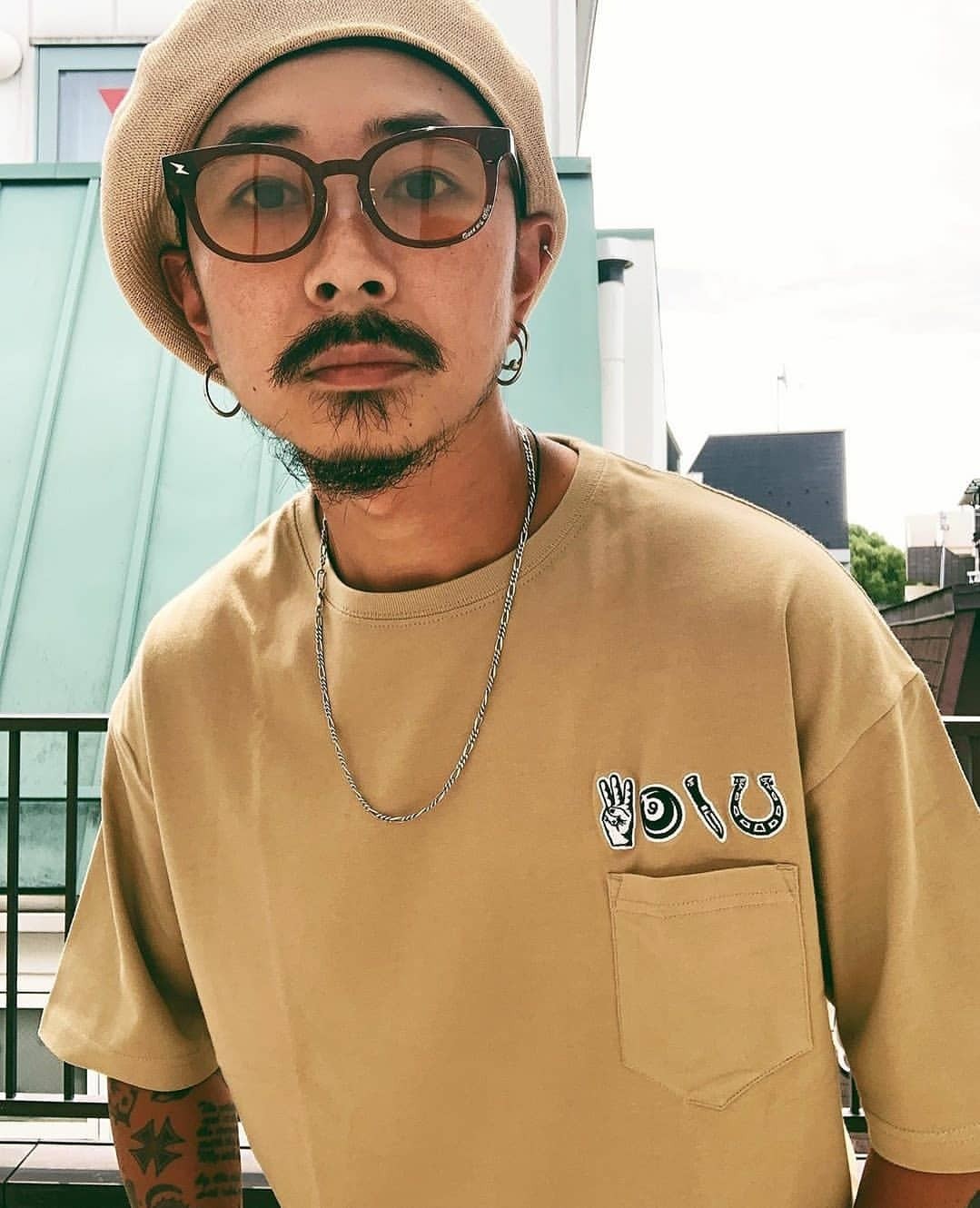 L O G Shibuya N S H L O G Shibuya N S H