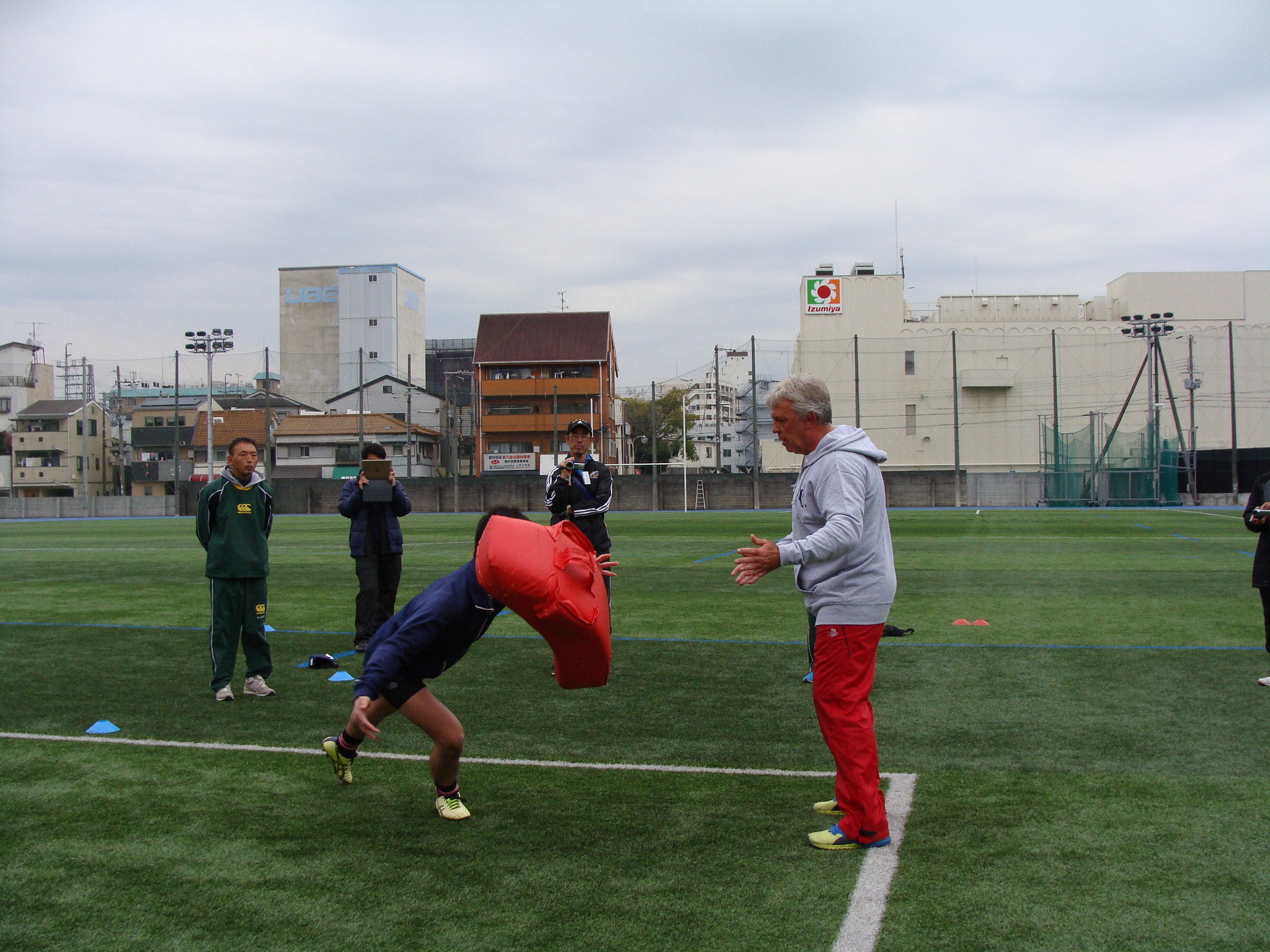 タックルスキルを状況判断で使い分ける Rugby Jer Dual Dragon