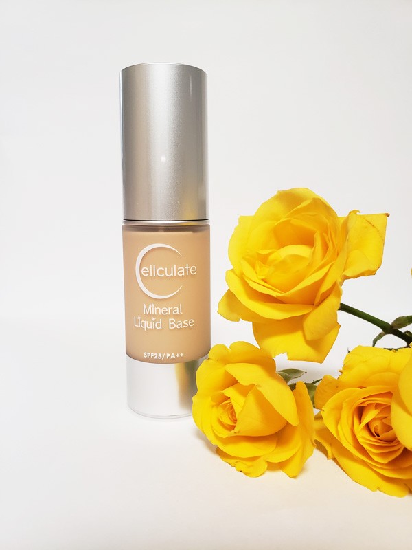 落ちない 崩れない 夏の完璧メイクを約束するファンデ しかも大人肌に嬉しい日中のリフトケア機能付き コスメのセレクトショップ Style