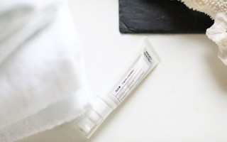 夏のお出掛け必須アイテム ノンケミカル オーガニック日焼け止めリップ ハンドクリーム お子様可 Aoeweb