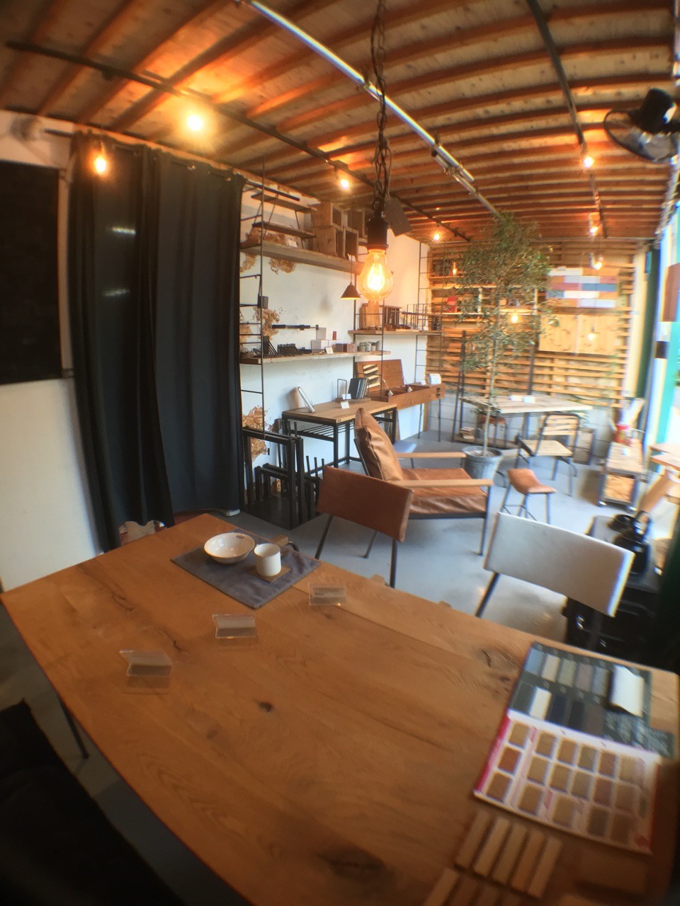 工房前の小さなショールーム アイアン家具 baum 関西大阪 南大阪 オーダーアイアン家具の通販 ブルックリンスタイル インダストリアル