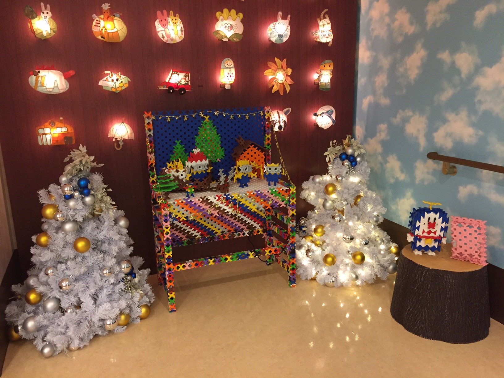 淀川キリスト教病院ホスピスさんへインカストロを使ってクリスマスの飾りつけ playkids