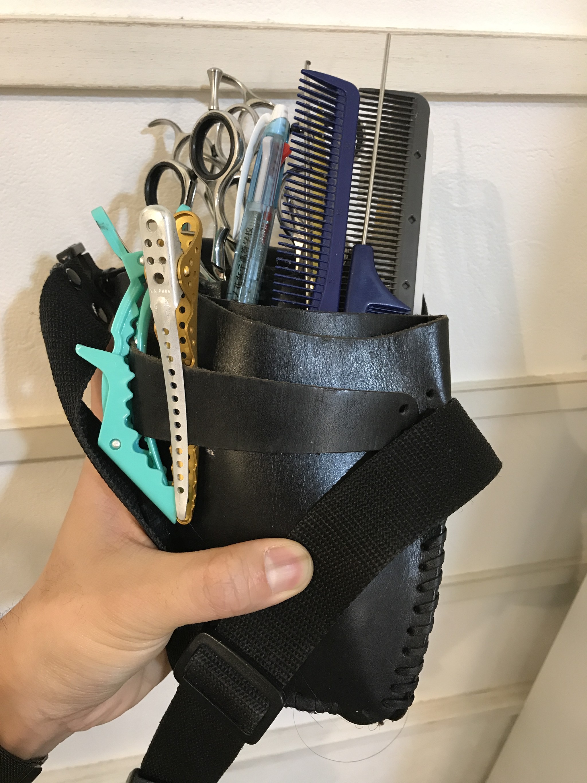 美容師の彼氏 彼女にプレゼントするのにburnishはかなりおすすめです Burnish Scissors Case バーニッシュシザーケース