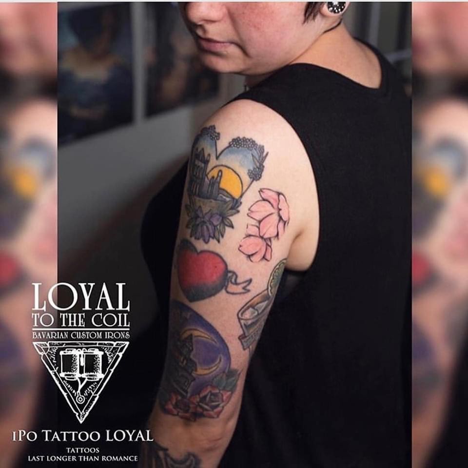 女性向け Girls Tattoo 女の子ガールズタトゥー 東京渋谷タトゥースタジオ Loyal Tattoo Tokyo ロイヤルタトゥースタジオ 渋谷伊彫 東京 アメ村大阪