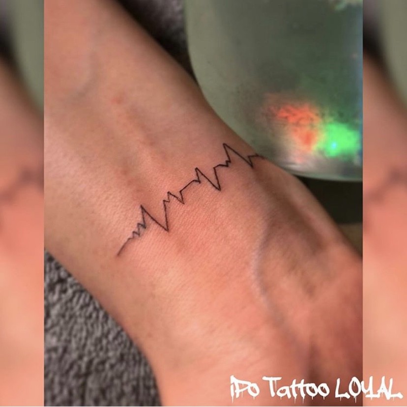 ラインワーク 細い線のタトゥー 東京渋谷タトゥースタジオ 刺青師 渋谷伊彫 Loyal Tattoo Tokyo ロイヤルタトゥースタジオ 渋谷伊彫 東京 アメ村大阪 ラインワーク 細い線のタトゥー 東京渋谷タトゥースタジオ 刺青師 渋谷伊彫 Loyal Tattoo Tokyo ロイヤルタトゥースタジオ 渋谷伊彫 東京 アメ村大阪