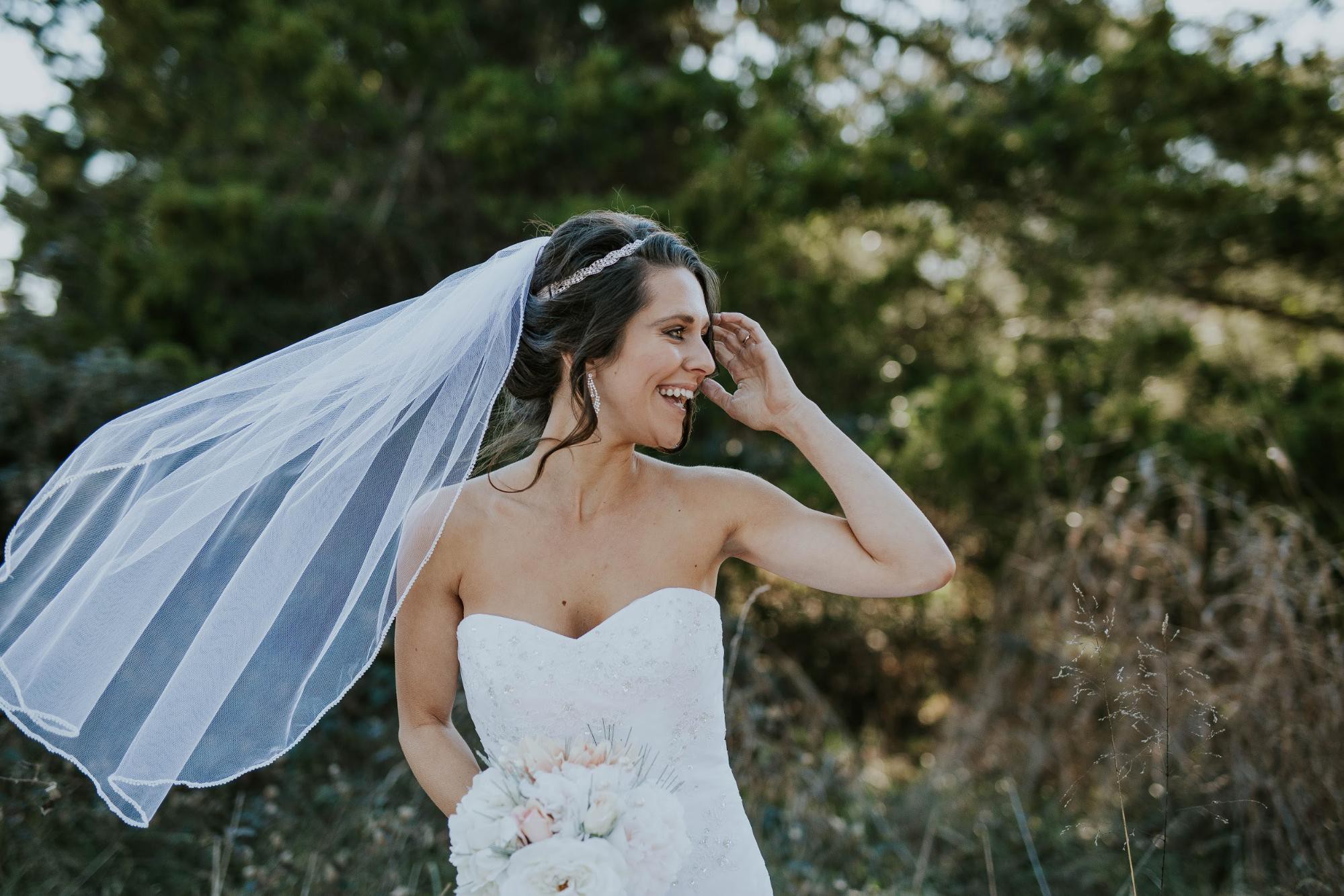 ウェディングドレスにネックレスなしはアリ メリットやポイントを解説します 結婚式準備中の花嫁様向け ウェディングアクセサリーショップ Bell Church ベルチャーチ ウェディングドレスにネックレスなしはアリ メリットやポイントを解説します 結婚式準備中の花嫁様向け ウェディングアクセサリーショップ Bell Church ベルチャーチ