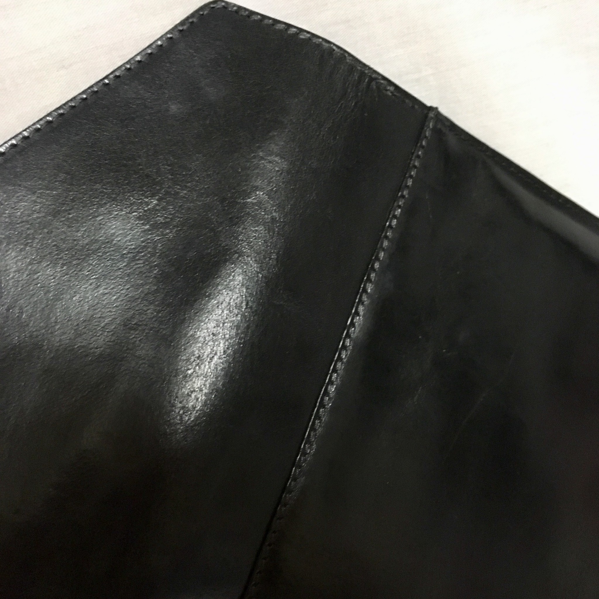 革のお手入れ オイルの代用になるものは 補修は100均でもいい 気になるお手入れ方法をご紹介 エシカルブランドセレクトショップfavorito 革のお手入れ オイルの代用になるものは 補修は100均でもいい 気になるお手入れ方法をご紹介 エシカルブランドセレクトショップfavorito