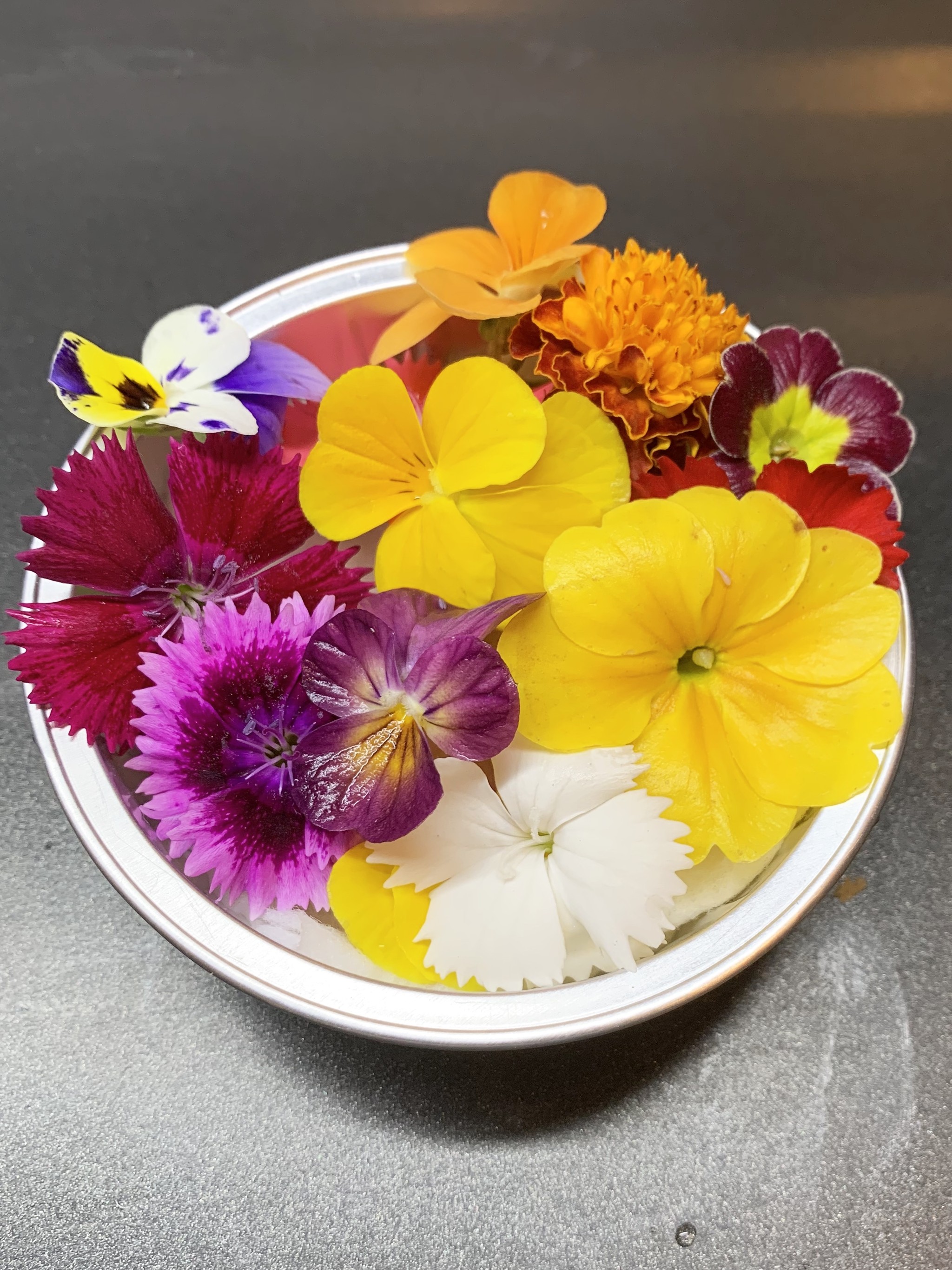 母の日に 食べれるお花のケーキを贈りませんか ブラウンビーンズ Brownbeans 母の日に 食べれるお花のケーキを贈りませんか ブラウンビーンズ Brownbeans